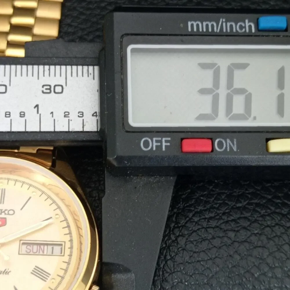 Vintage 1971 Seiko Automatic Mens Gold Watch W/daydate & Champagne accents